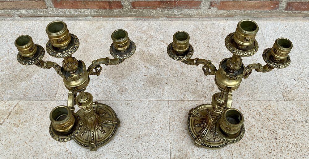 Franse Louis XVI Stijl Vierarmige Kandelaars In Verguld Brons – Set Van 2 photo buy