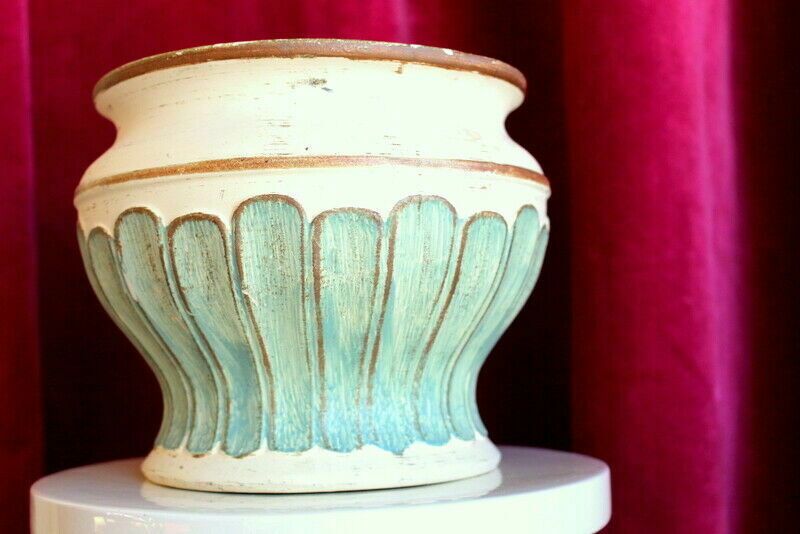 Vintage Antique Medium French Plaster Pot Chabychic Golden Lined Designed