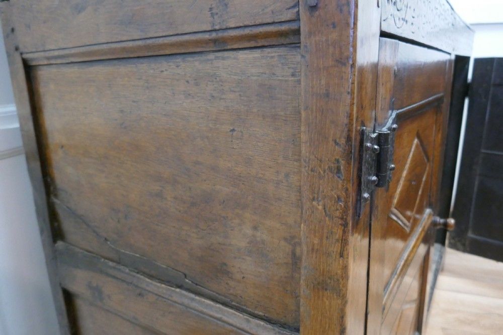 2220.0 17th Century Carved Oak Court Cupboard, Livery Cupboard photo