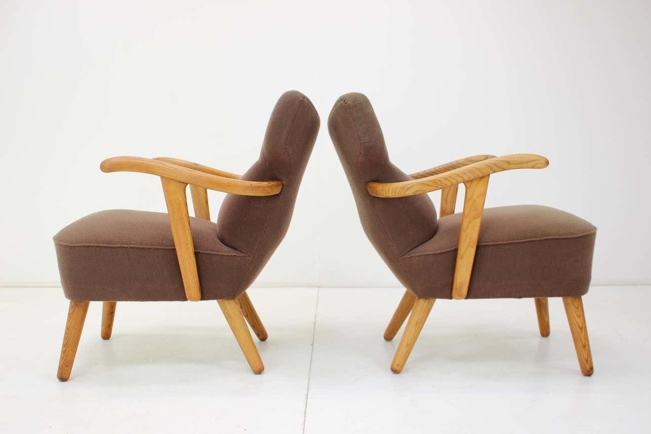 1940s Rare Pair Of Oak Armchairs By Krasna Jizba, Czechoslovakia photo vinterior