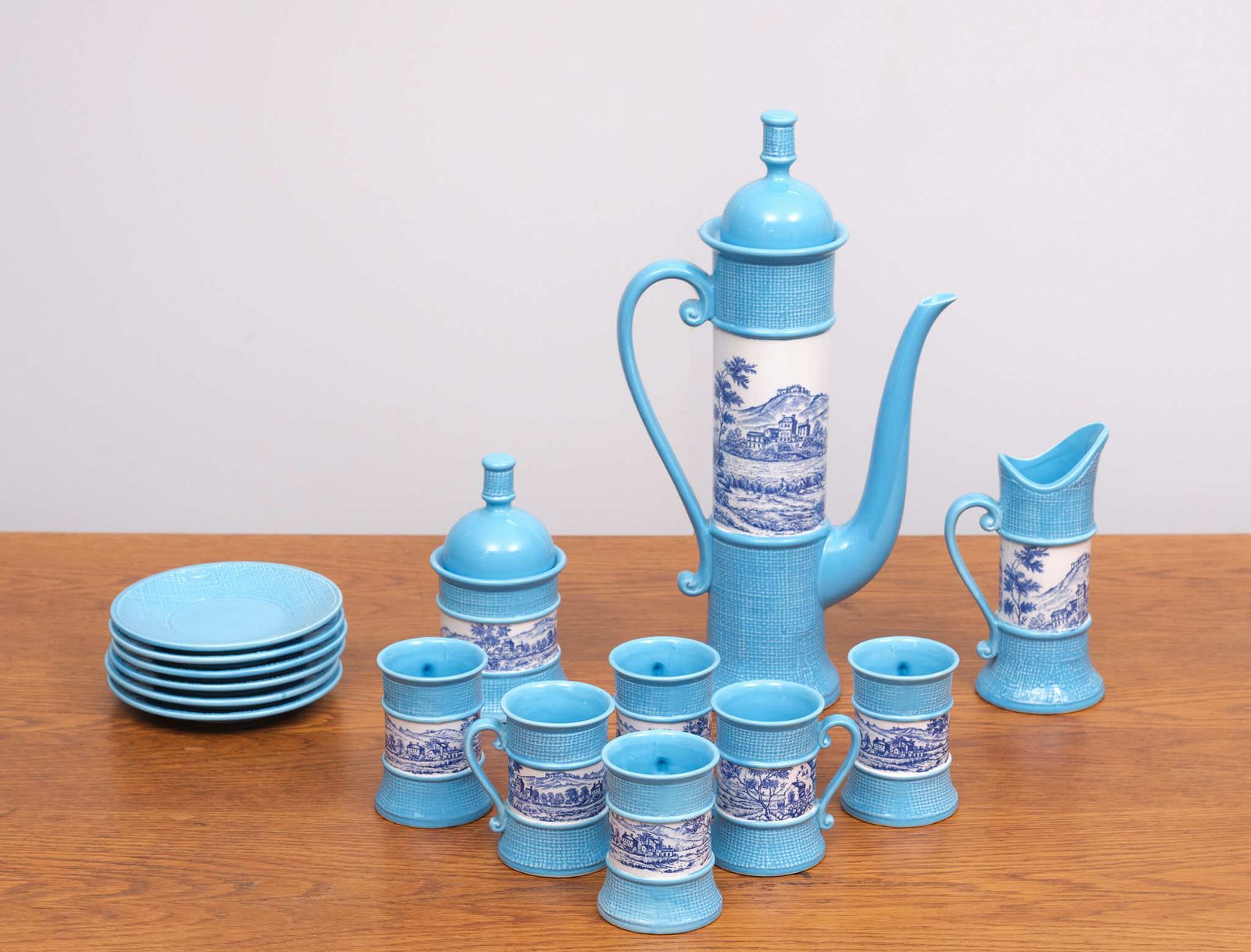 Theeservies, Ca. Jaren 1960, Set Van 17 photo Woonaccessoires