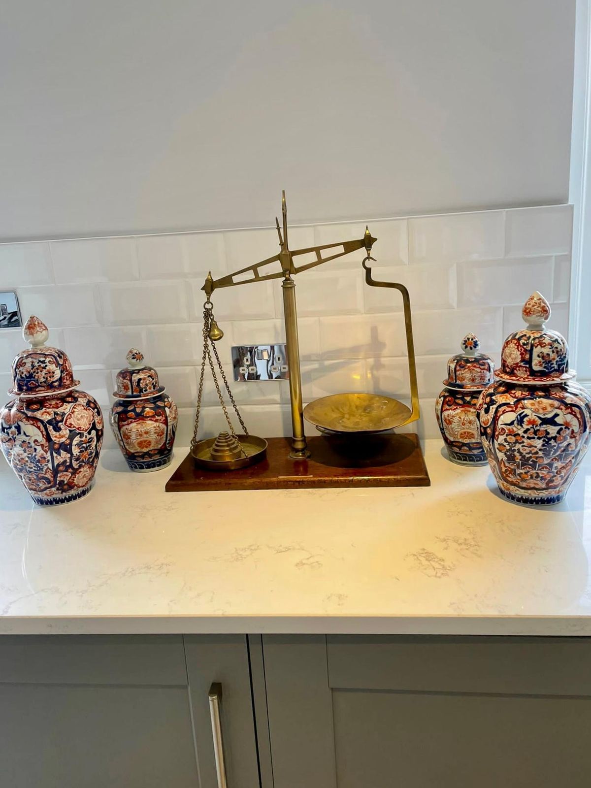 Fine Quality Pair Of Antique Japanese Imari Lidded Vases photo for sale
