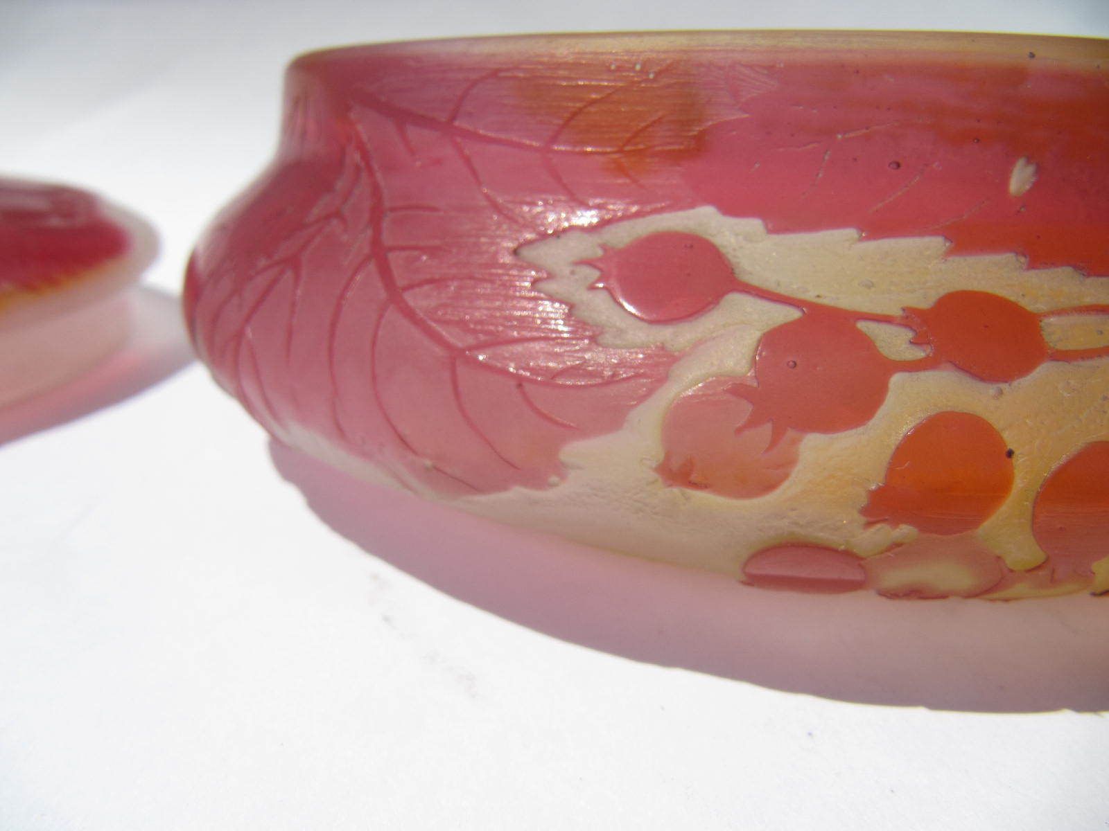 Emile Gallé Art Nouveau Art Glass Bowl And Cover Decorated With Berries And Leaves photo buy
