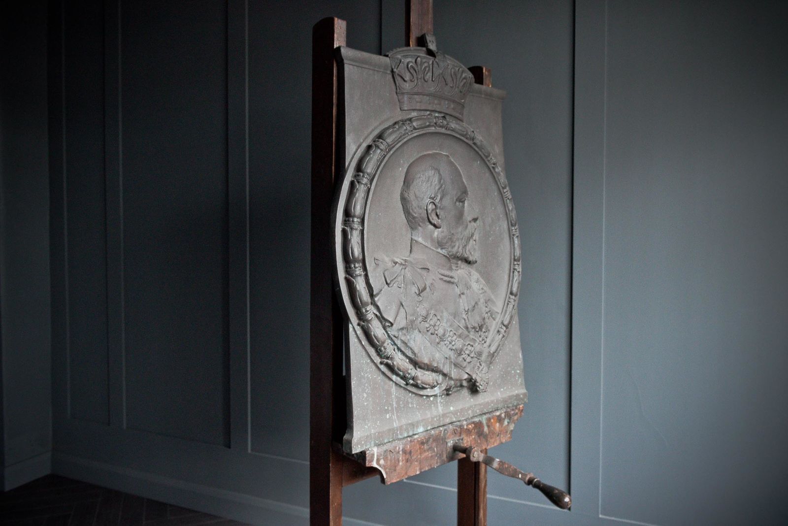 Art Bertie' Edward The 7th Bronze Sculpted Fountain Plaque photo