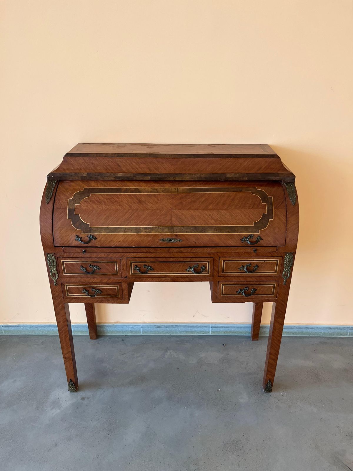 Bureau cylindre de style Sheraton Revival en marqueterie, vers 1890 photo Mobilier
