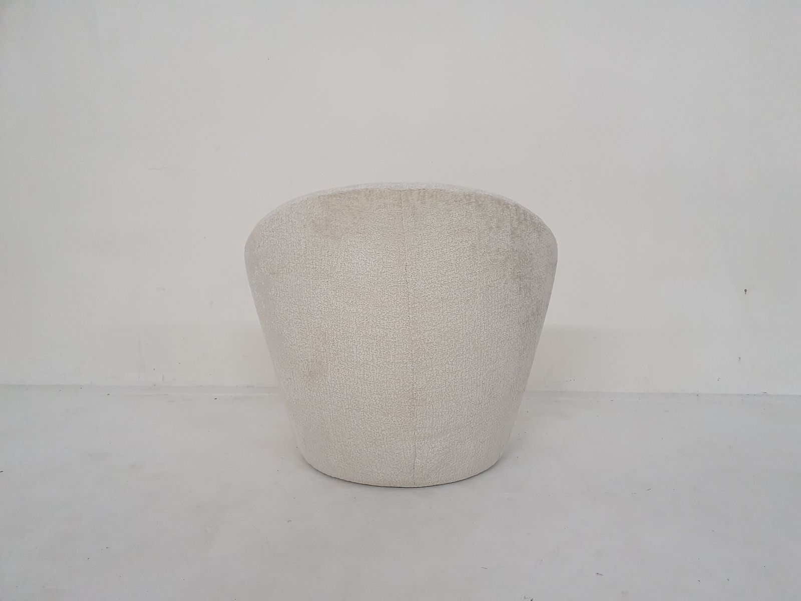 Artifort Mushroom Style Club Chair, The Netherlands 1950's photo vinterior