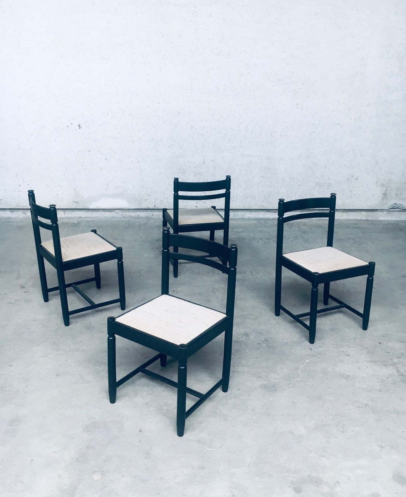 Set Eetstoelen – Italiaans Design, Ca. Jaren 1960, Mid Century Modern photo vinterior