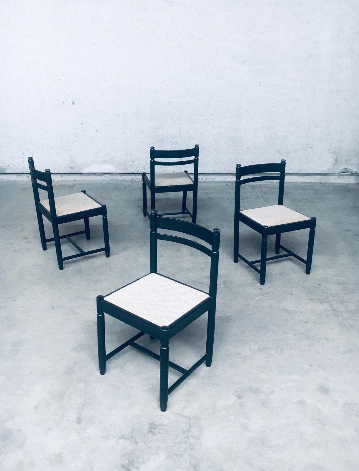 photo furniture Set Eetstoelen – Italiaans Design, Ca. Jaren 1960, Mid Century Modern