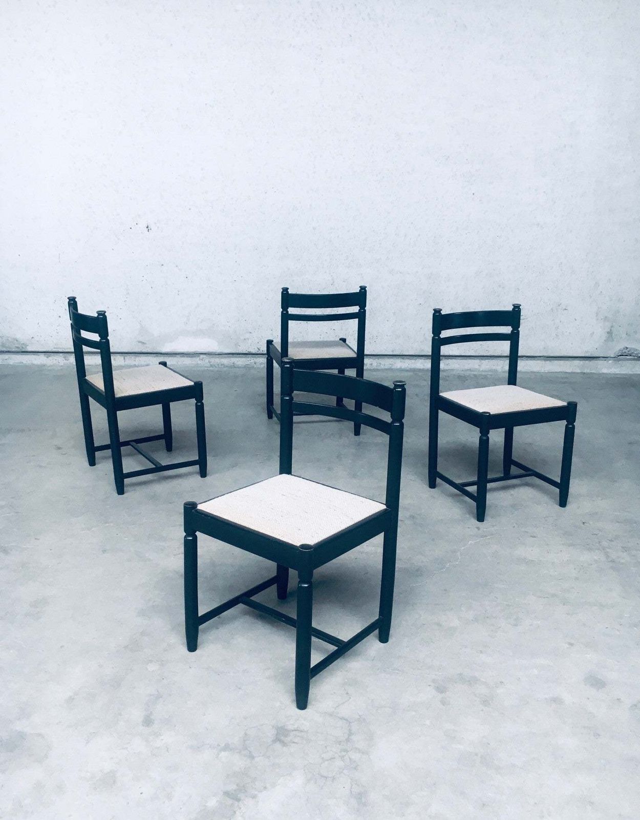 Meubels Set Eetstoelen – Italiaans Design, Ca. Jaren 1960, Mid Century Modern photo