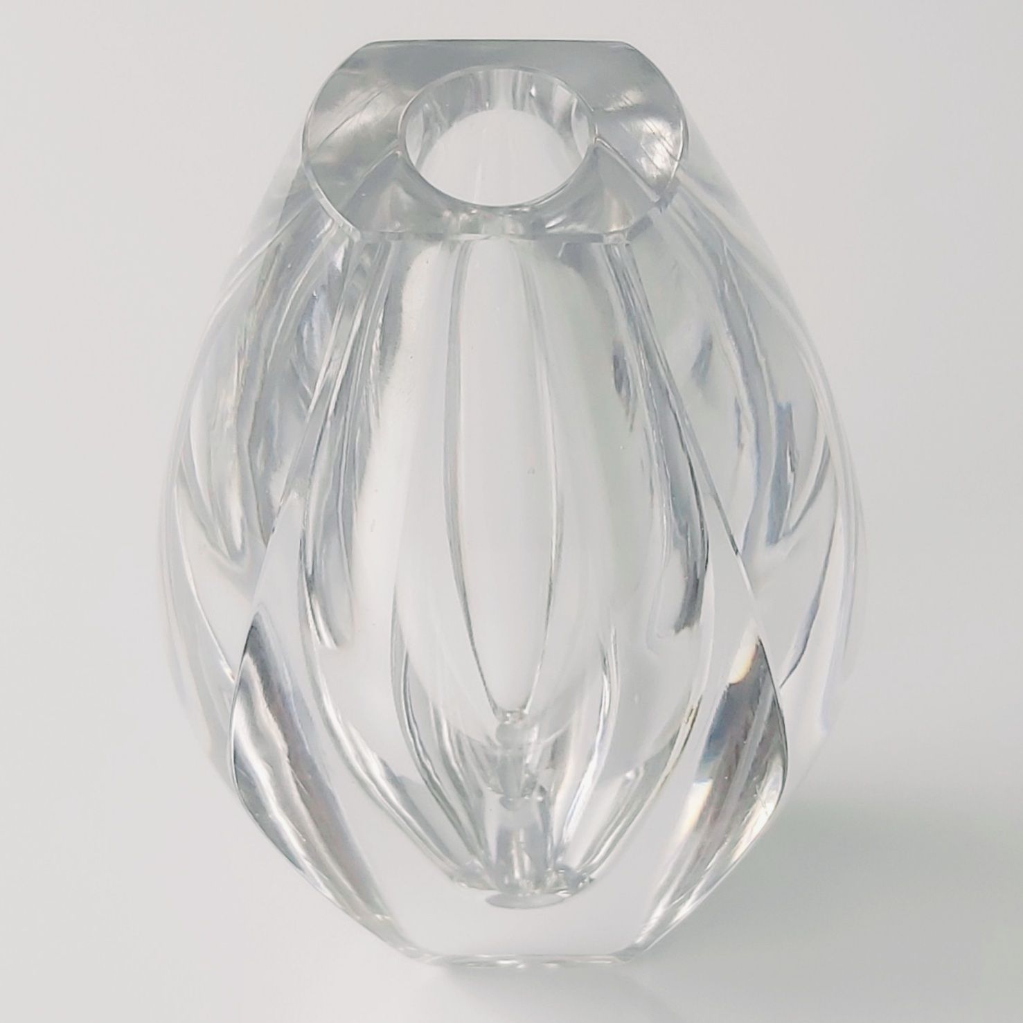 Signed Mid Century Scandinavian "Ventana" Glass Vase By Mona Morales Schildt For Kosta, Sweden, 1950s photo vinterior