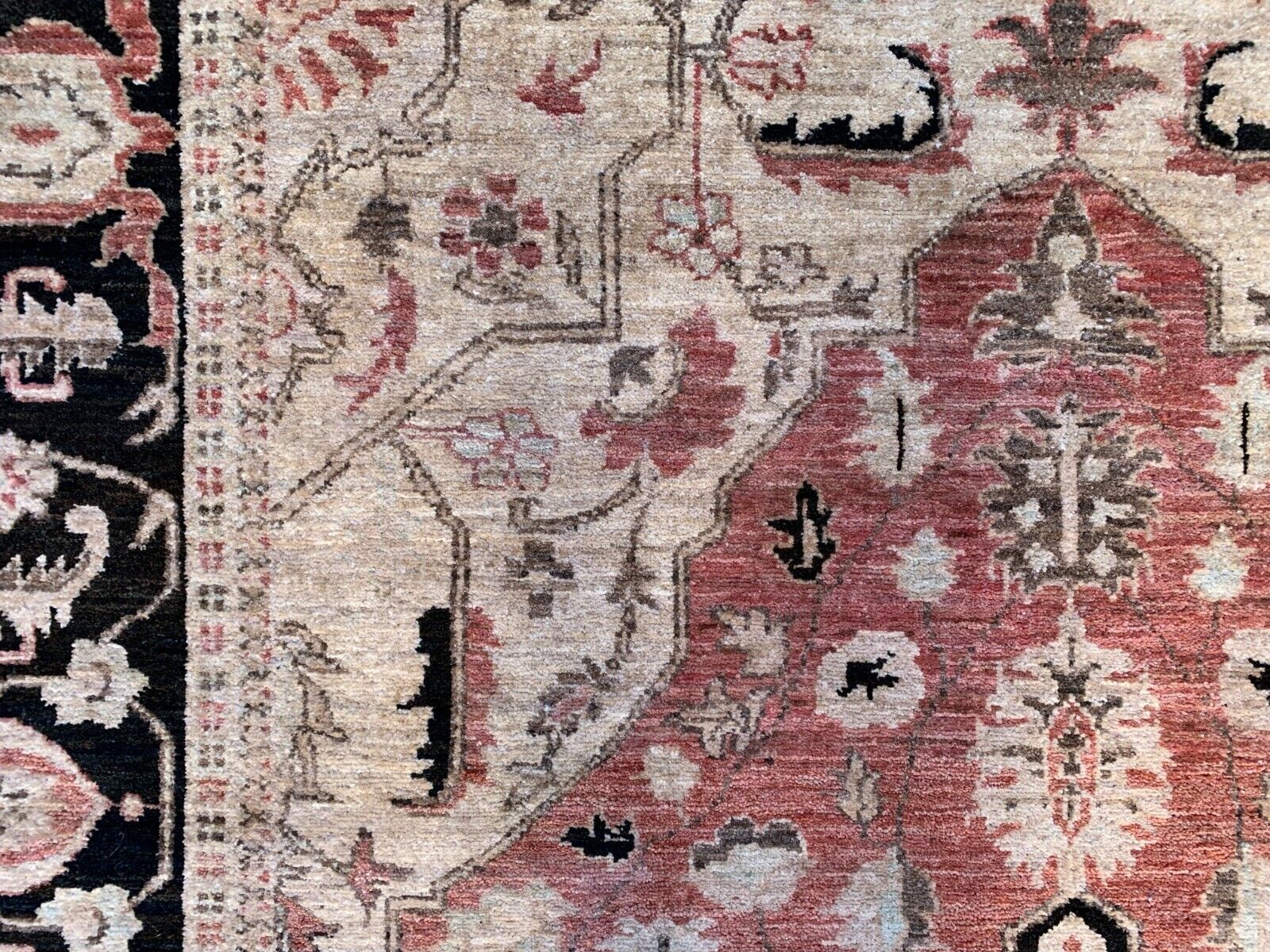 photo furniture Fine Afghan Wool Ziegler Rug 276x184 Cm Handmade Chobi Red, Beige Black, Large