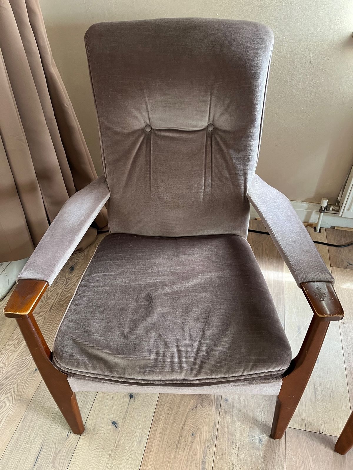 Pair Of Parker Knoll Lounge Chairs photo vinterior