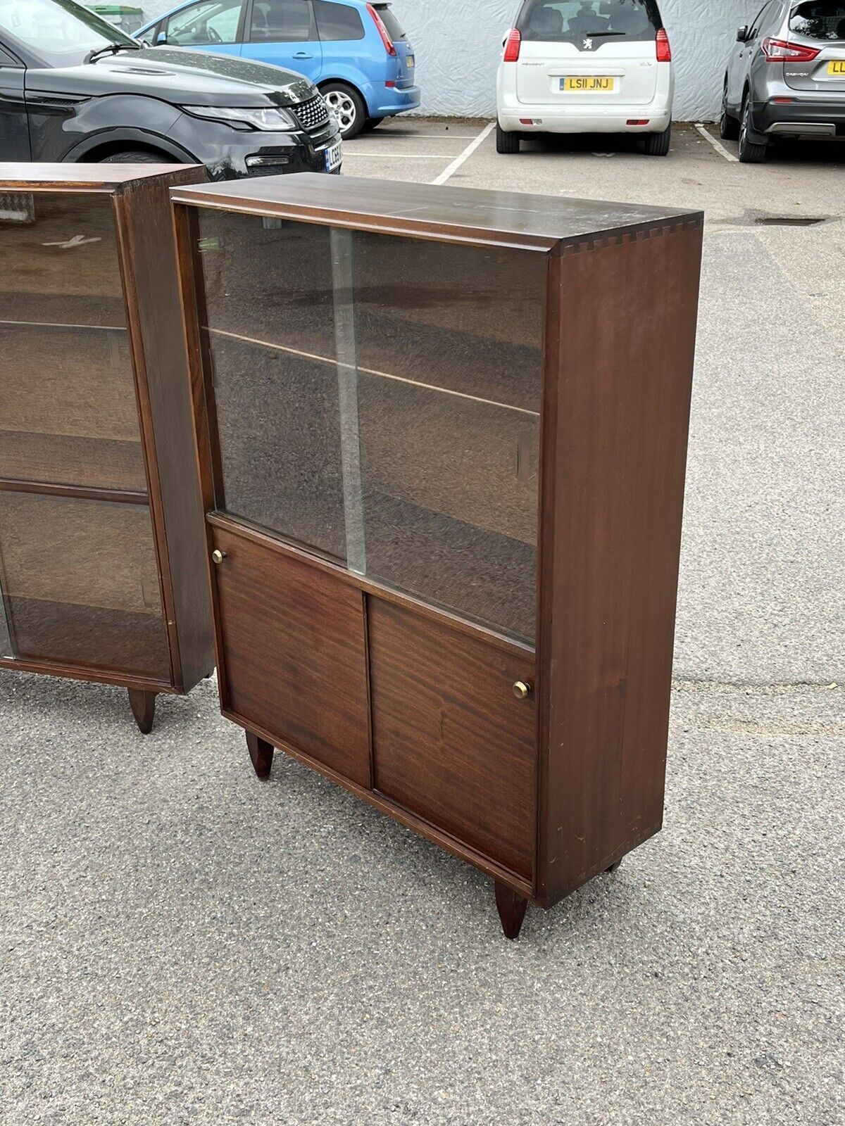 Mid Century Pair Of Bookcases By Beaver & Tapley photo 550.0