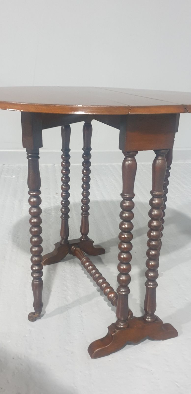 Miniature Baby Sutherland Table photo vinterior