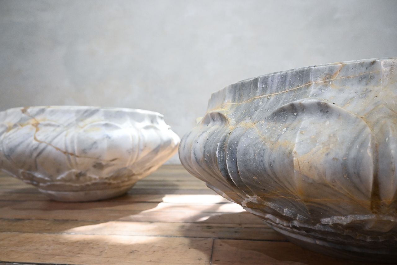 A Pair Of Carved Lotus Form Marble Jardiniere Planters photo Garden Decor