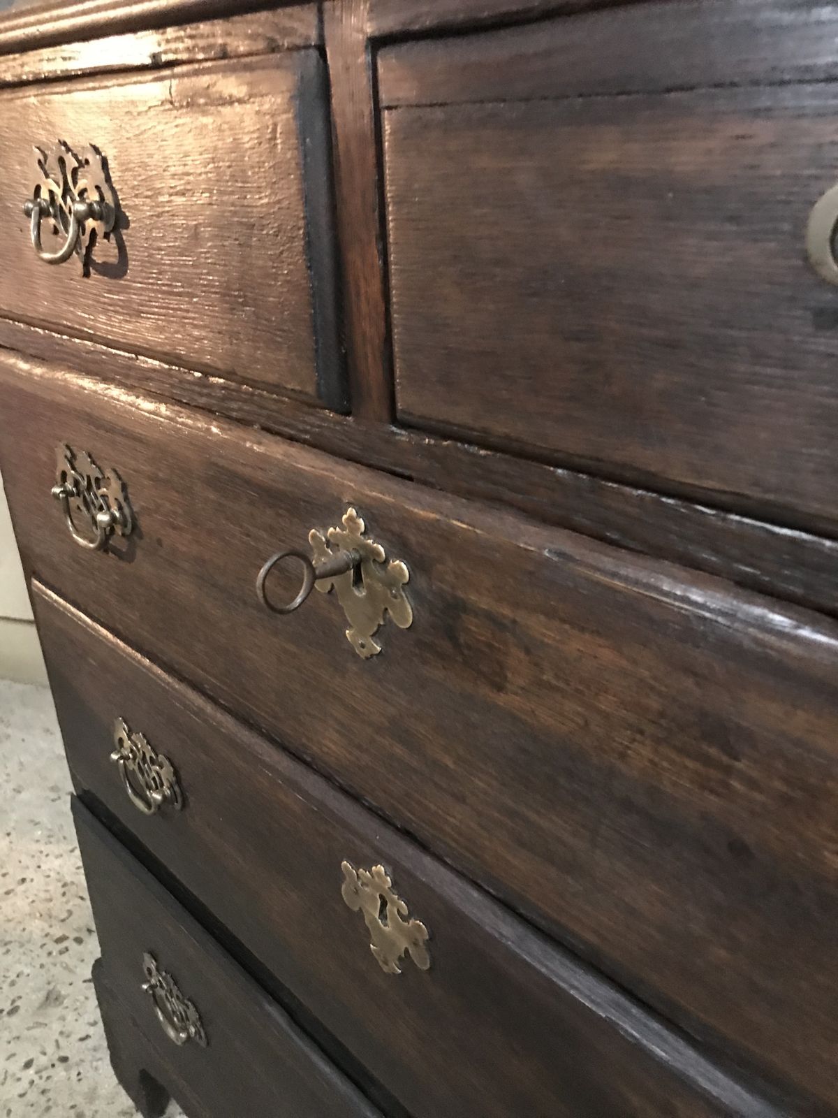 18th Century Oak Chest Of Drawers With Key photo buy