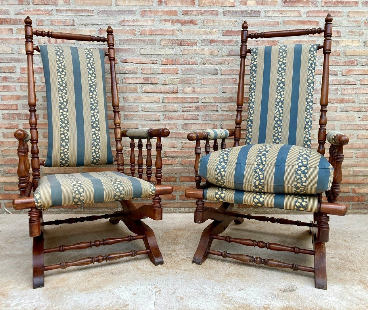 Spanish Rocking Chairs In Carved Walnut, 1960, Set Of 2