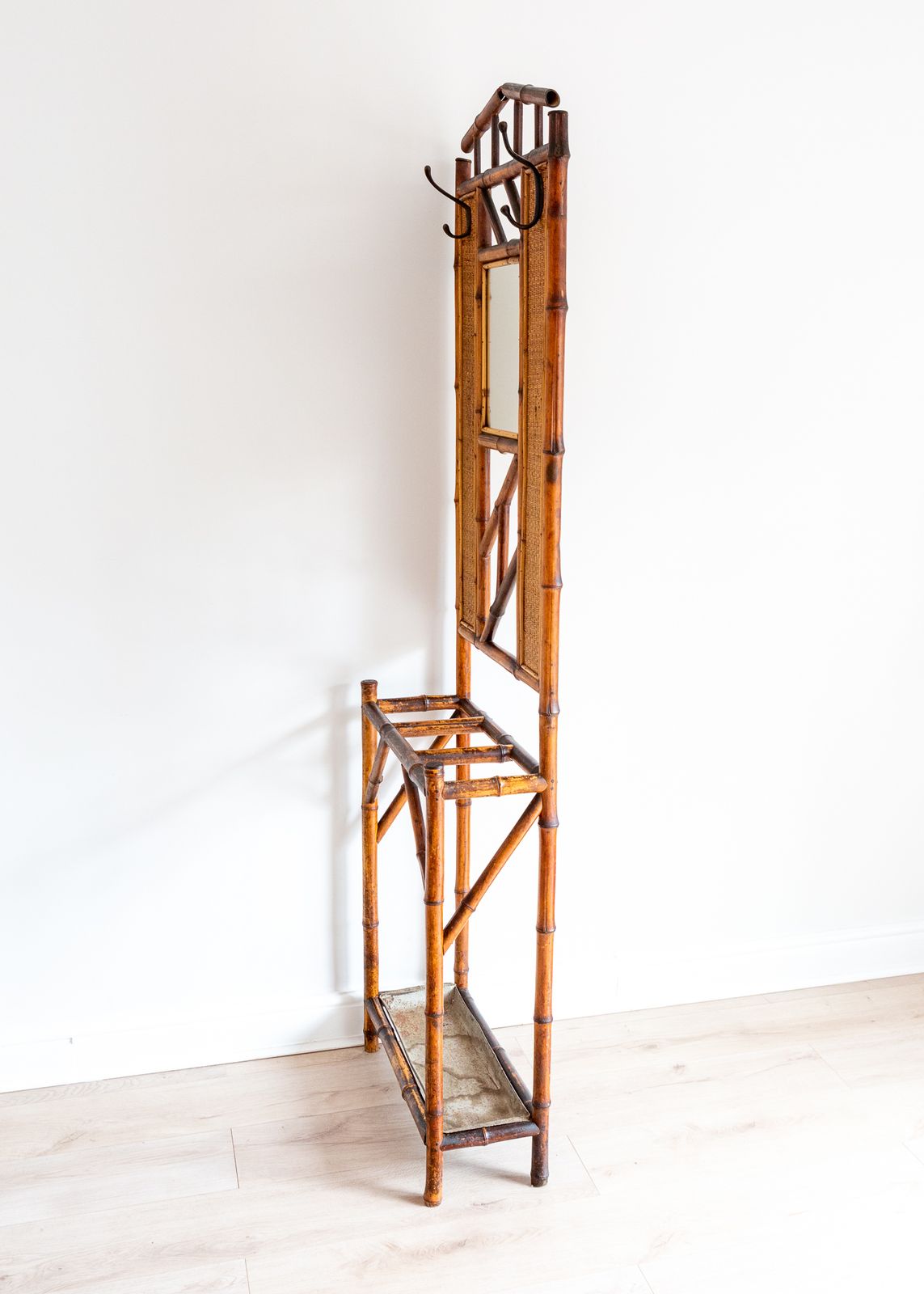 Boho Bamboo Hall Stand Mirrored Coat Rack With Umbrella Stand Stick Stand Chinoiserie French Mid Century Aesthetic Movement photo Furniture