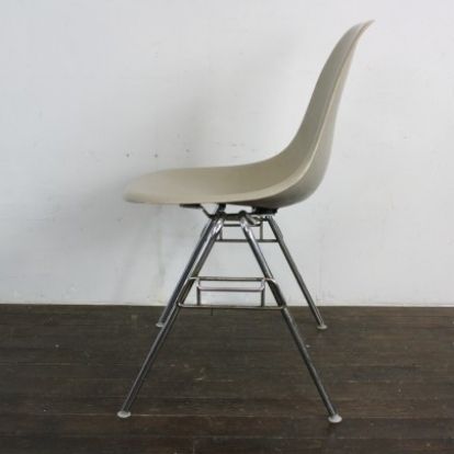 photo buy Eames Herman Miller Dss Side Chairs In Elephant Hide Grey / Light Greige / Black / Parchment On Original Stacking Bases