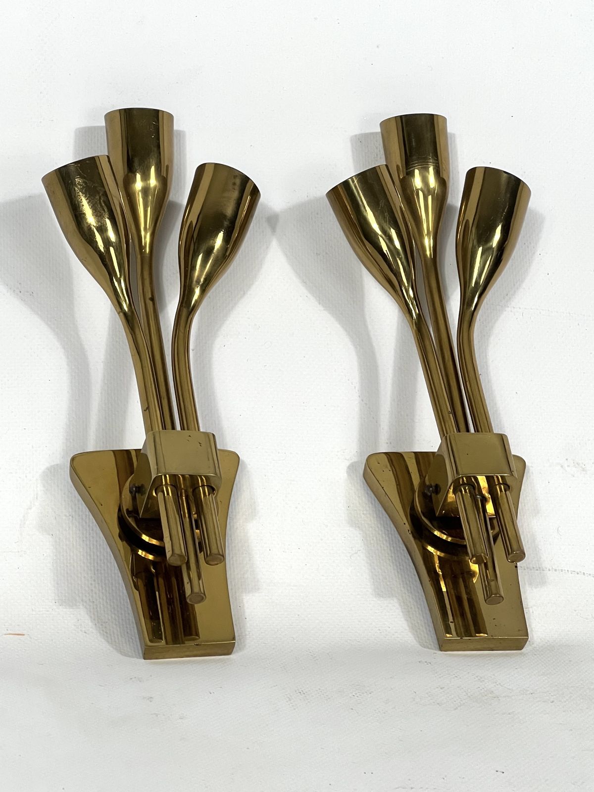 Lumi Milano, Mid Century Modern Pair Of Italian Brass Sconces From 60s photo Lighting