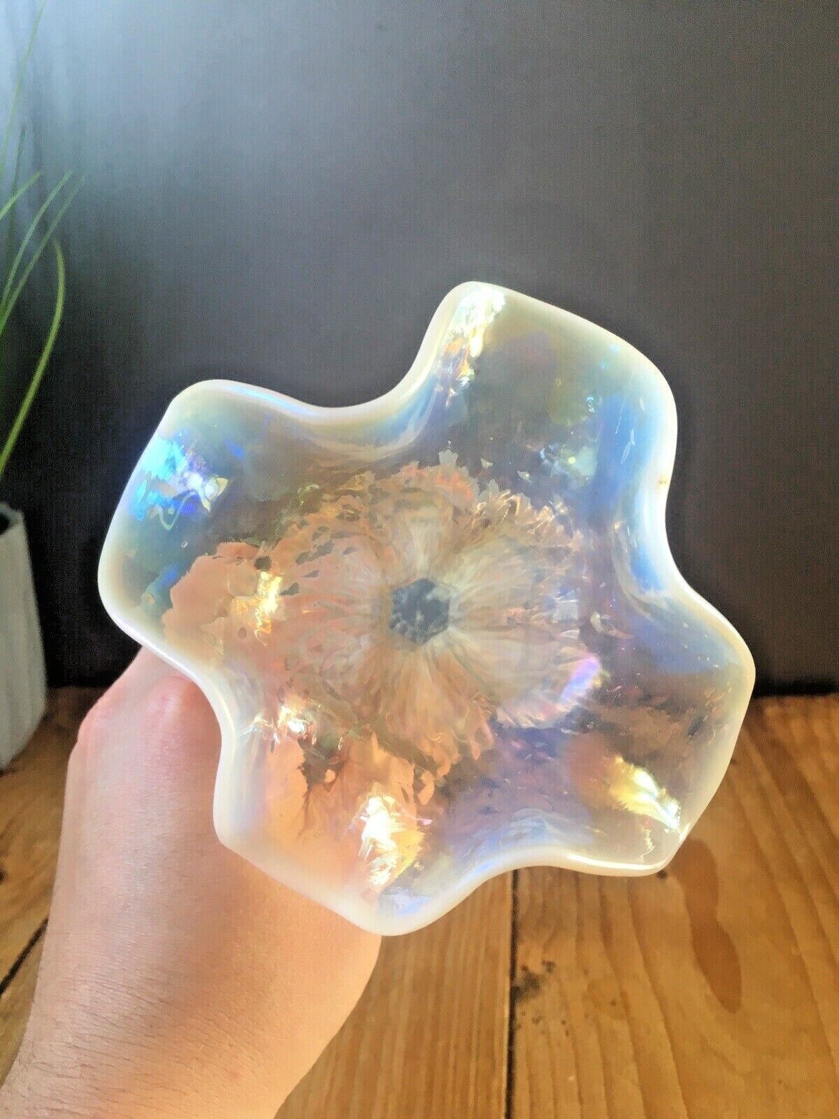 Art Nouveau Bohemian Kralik Opalescent Ruffled Glass Bud Vase Mother Of Pearl photo buy