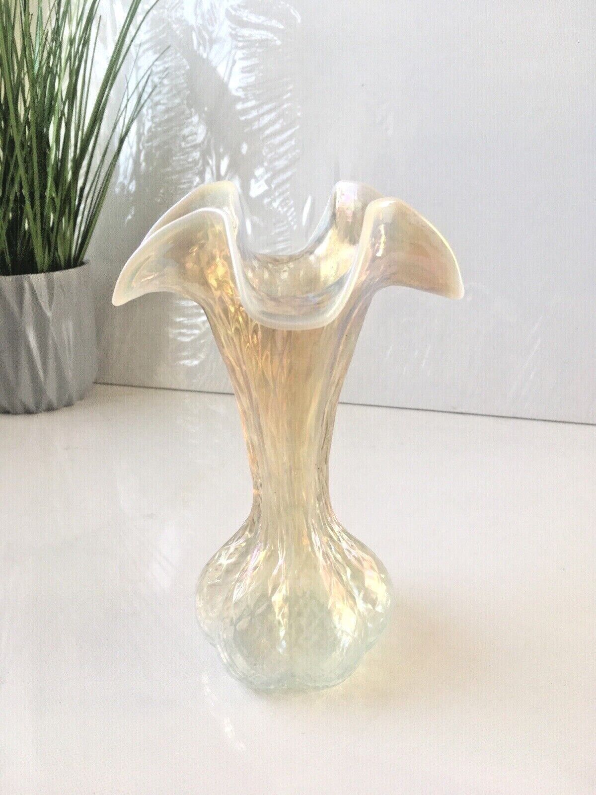 80.0 Art Nouveau Bohemian Kralik Opalescent Ruffled Glass Bud Vase Mother Of Pearl photo