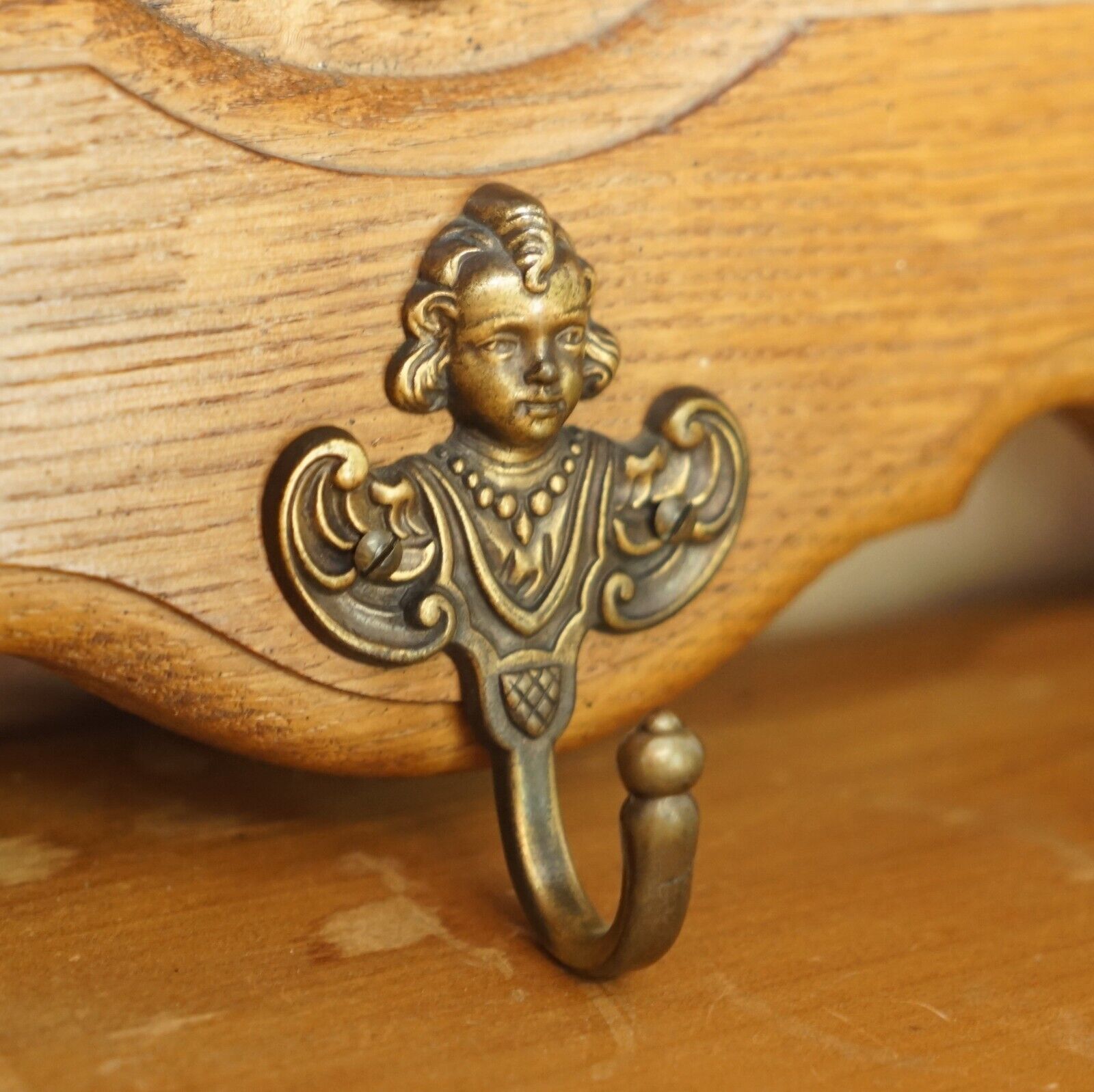 photo furniture Ornately Carved Cherub Dutch Oak Coat Hat Scarf Wall Rack Hanger Royal Hooks