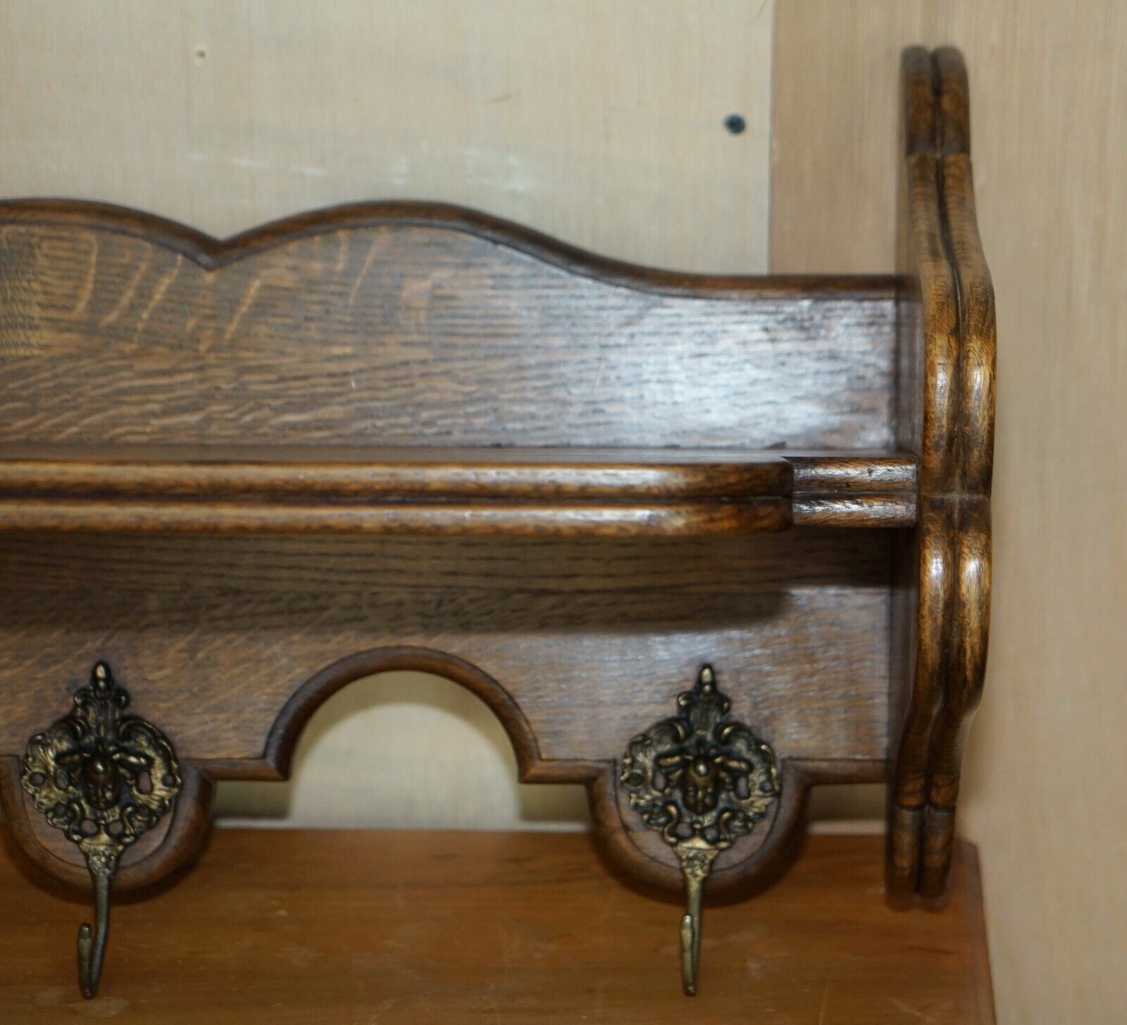 Lovely Antique Dutch Fine Cherub Oak Coat Hat Scarf Wall Rack Hanger Royal Hooks photo vinterior