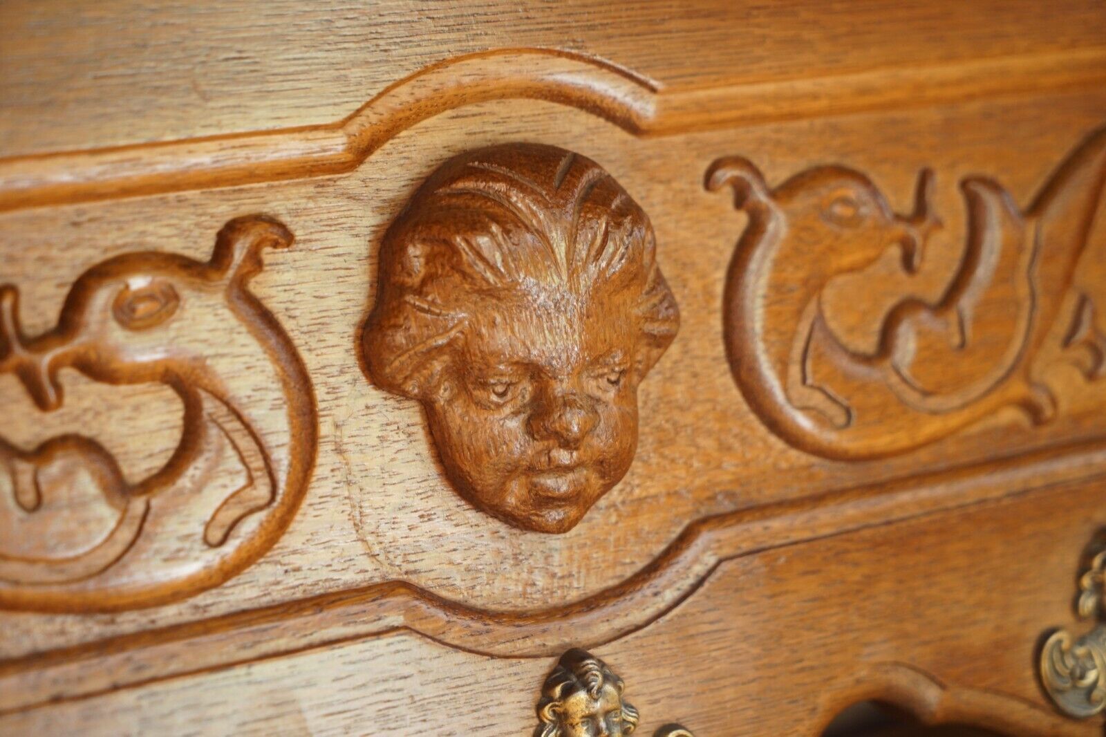 photo furniture Finely Dutch Carved Cherub Oak Coat Hat Scarf Wall Rack Hanger Royal Hooks