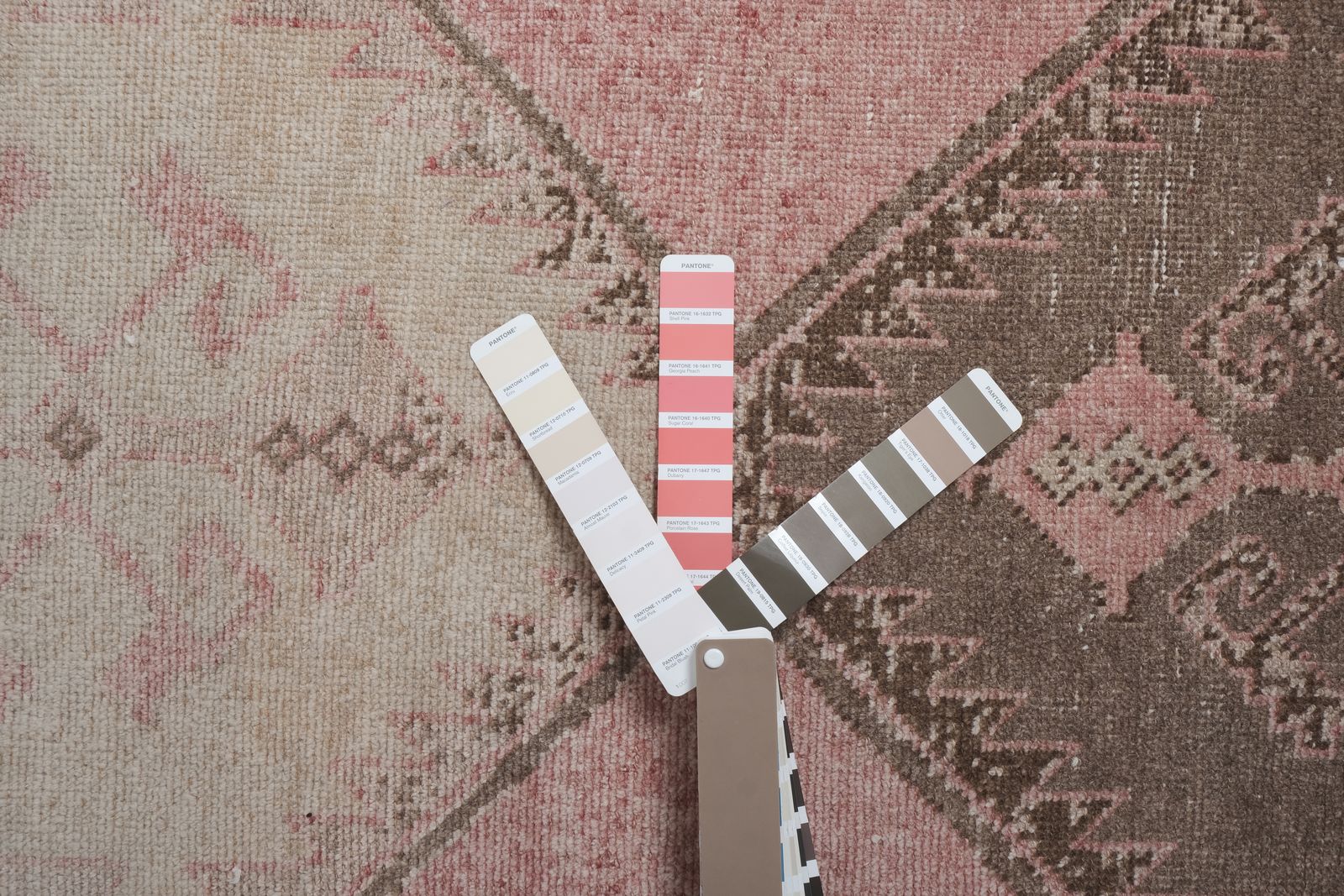 Brown Turkish Oushak Extra Long And Narrow Runner With Mid Century Modern Style photo vintage