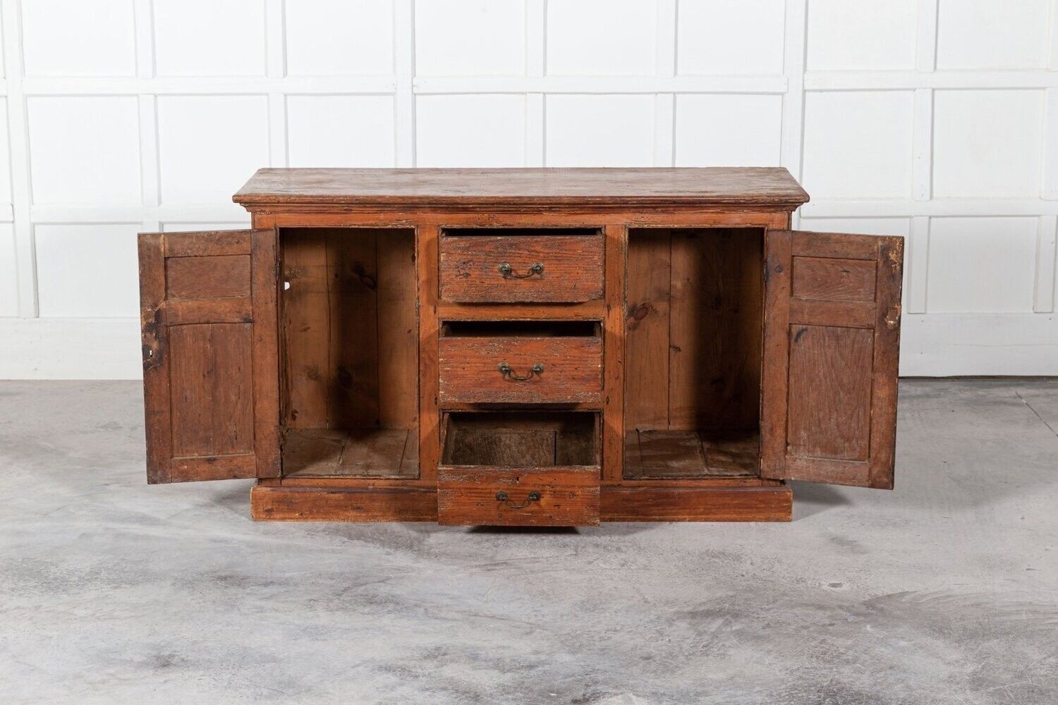 English Georgian Pine Country House Dresser Base photo 3853.0