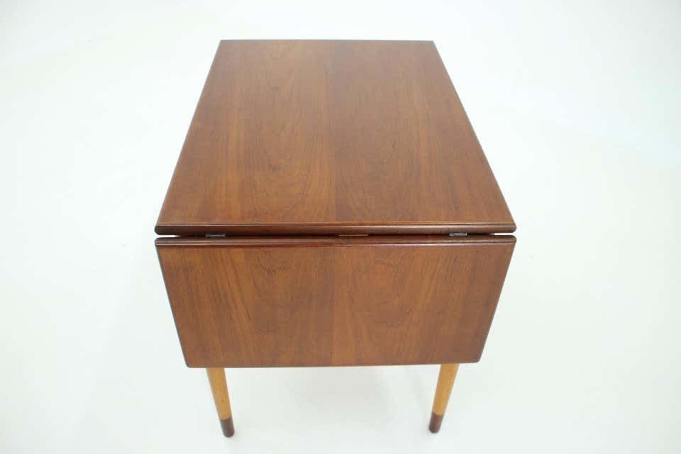 photo furniture 1960s Borge Mogensen Teak And Oak Coffee Table For Soborg Mobelfabric ,Denmark