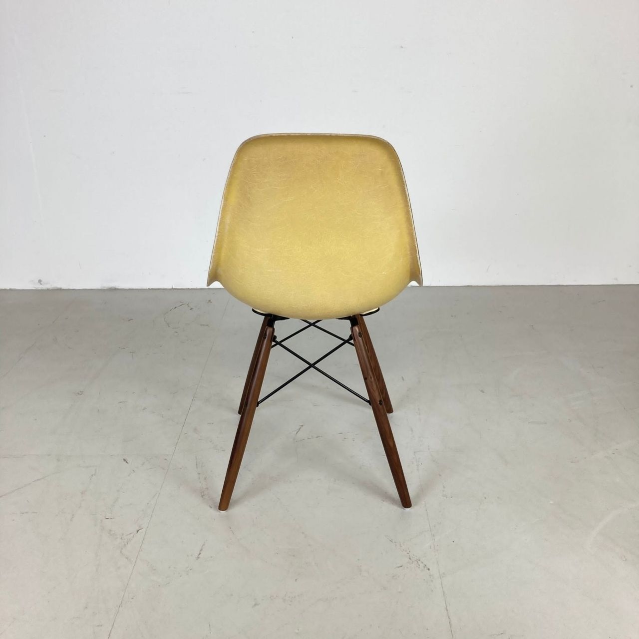 Eames Herman Miller Dsw Side Chair In Lemon Yellow photo Furniture