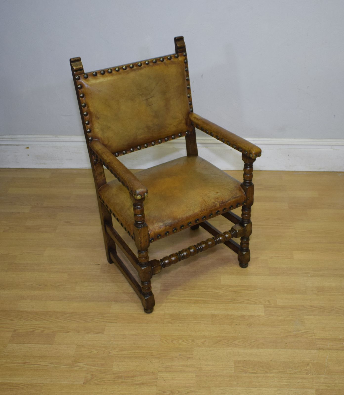Early 20th Century Carved Oak Armchair photo vinterior