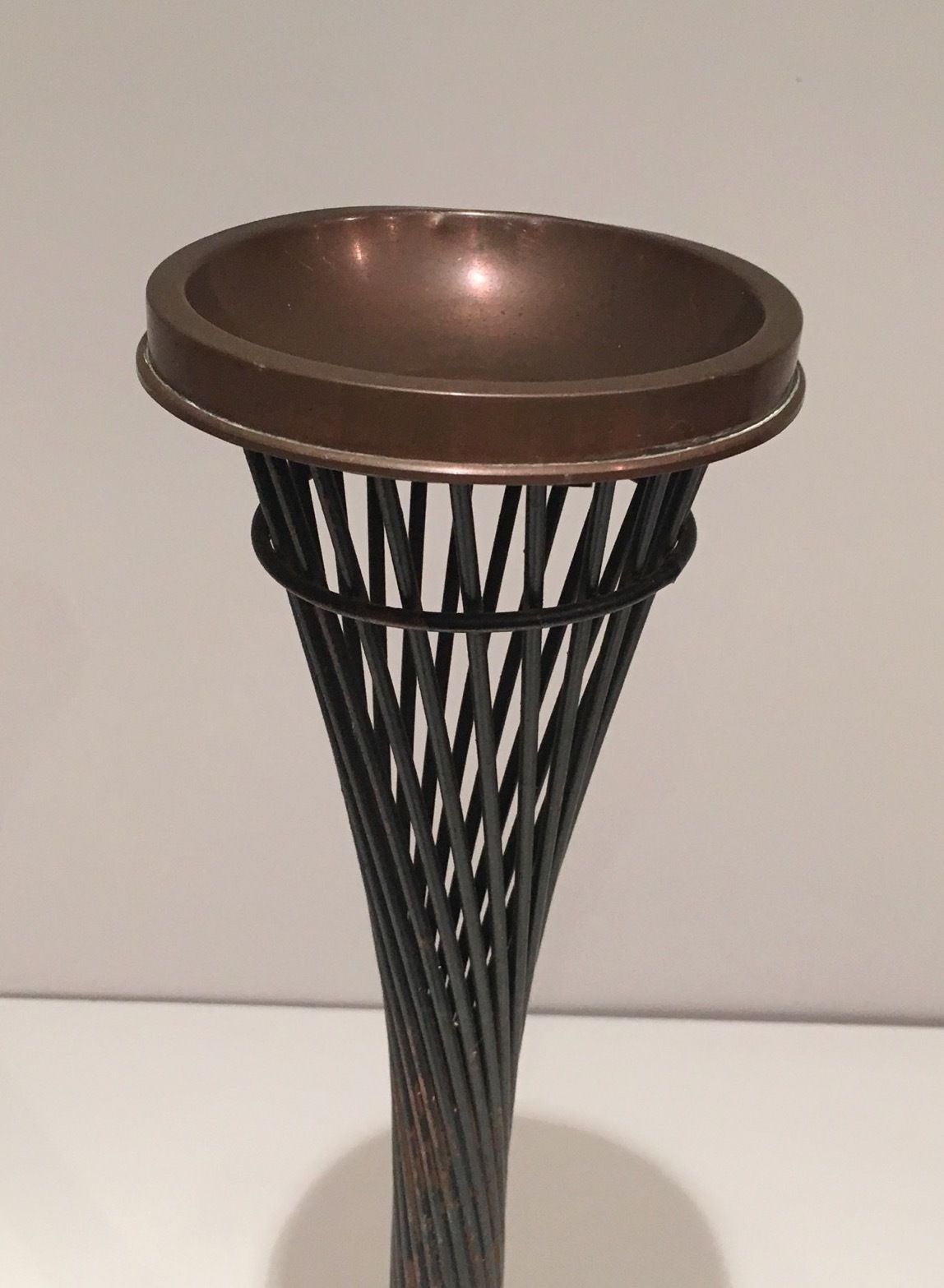 Ashtray In Brass On Foot In Black Lacquered Metal Wire photo furniture
