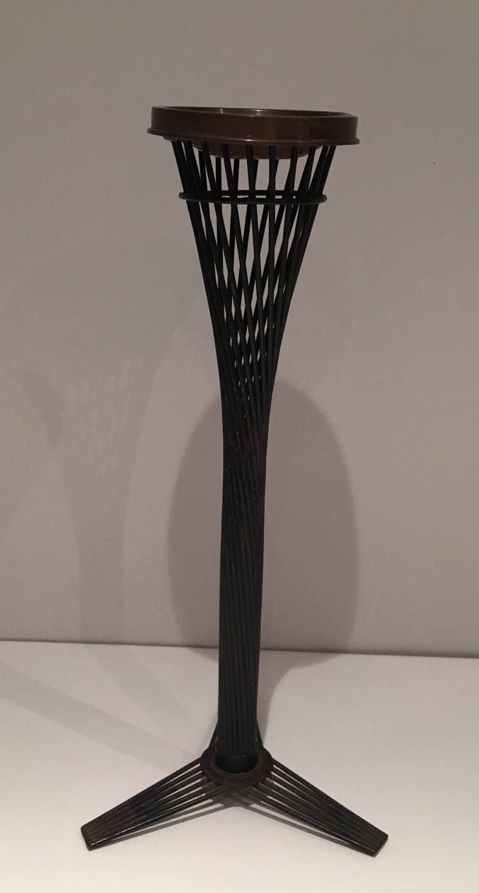 Ashtray In Brass On Foot In Black Lacquered Metal Wire photo vinterior