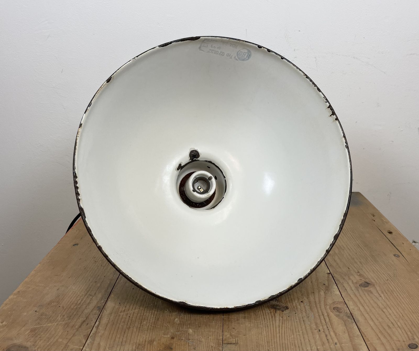 East German Enamel Factory Light By Lbd Veb Leuchtenbau Dresden, 1950s, 4x photo 199.0