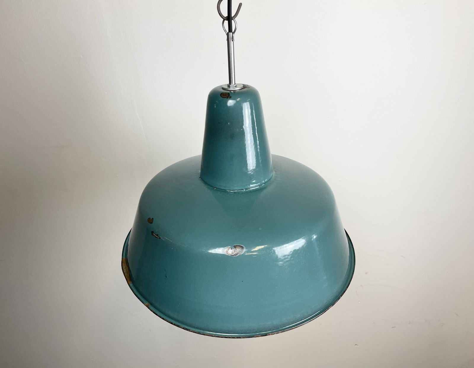 Industrial Green Enamel Factory Pendant Lamp, 1960s, 2x photo vinterior