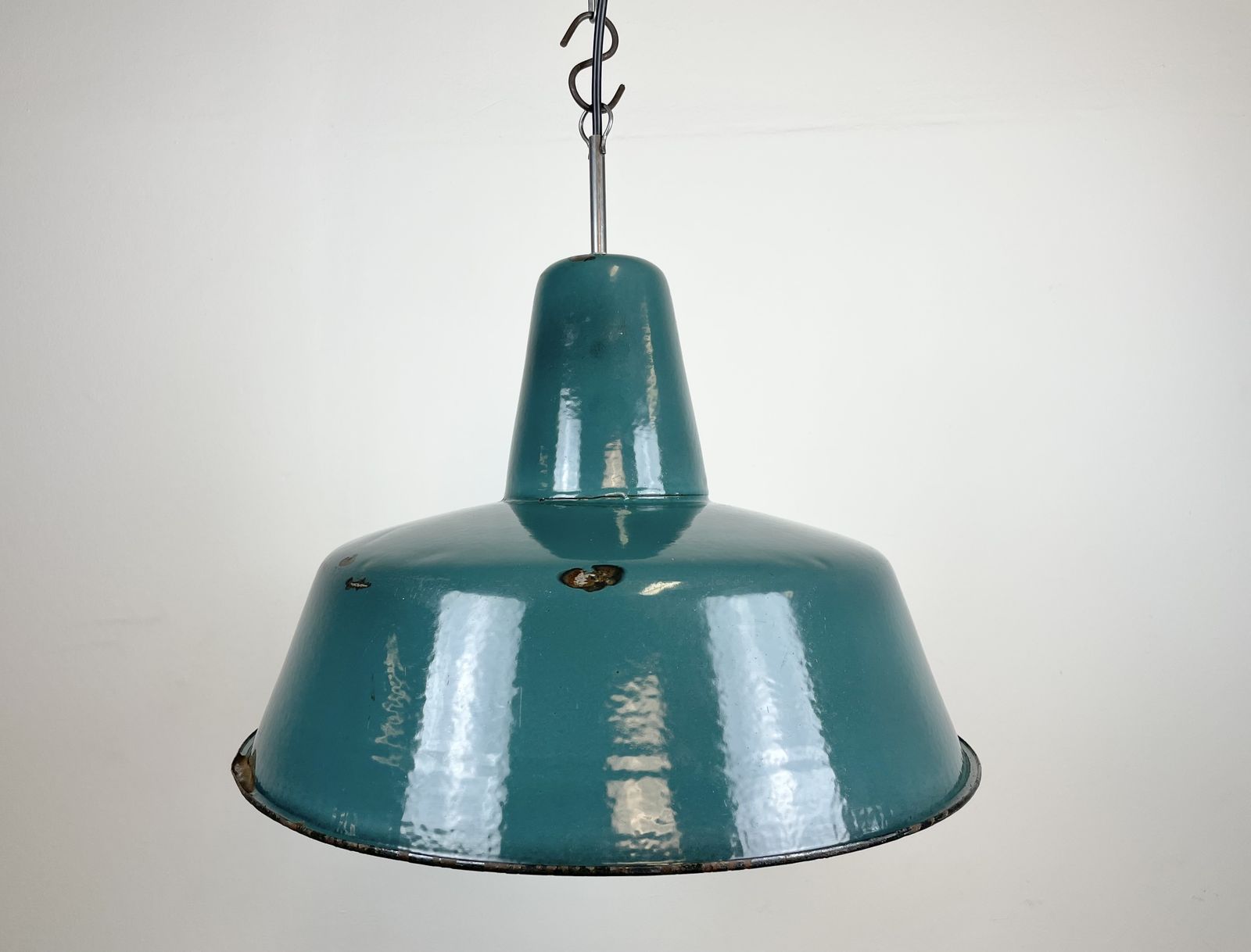photo vinterior Industrial Green Enamel Factory Pendant Lamp, 1960s, 2x