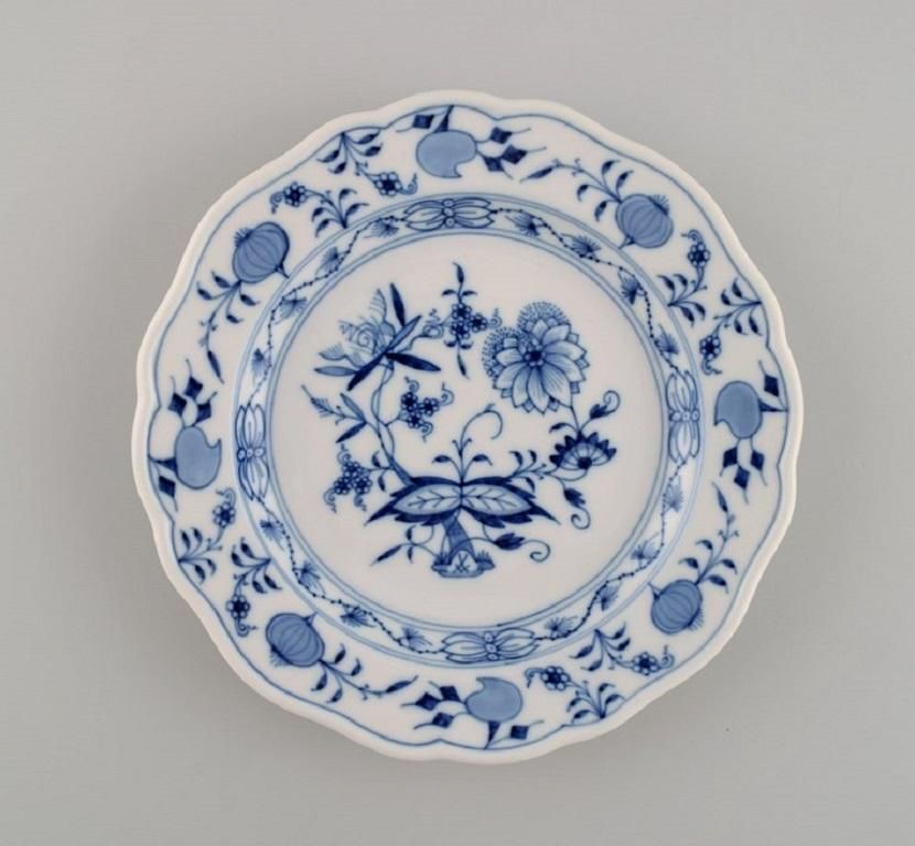 Meissen Blue Onion Egoist Coffee Service In Hand Painted Porcelain, Approx. 1900 photo furniture
