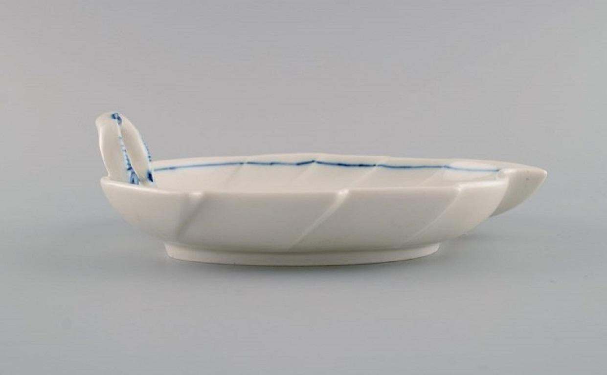 Leaf Shaped Meissen Blue Onion Dish In Hand Painted Porcelain, Early 20th C photo Home Decor