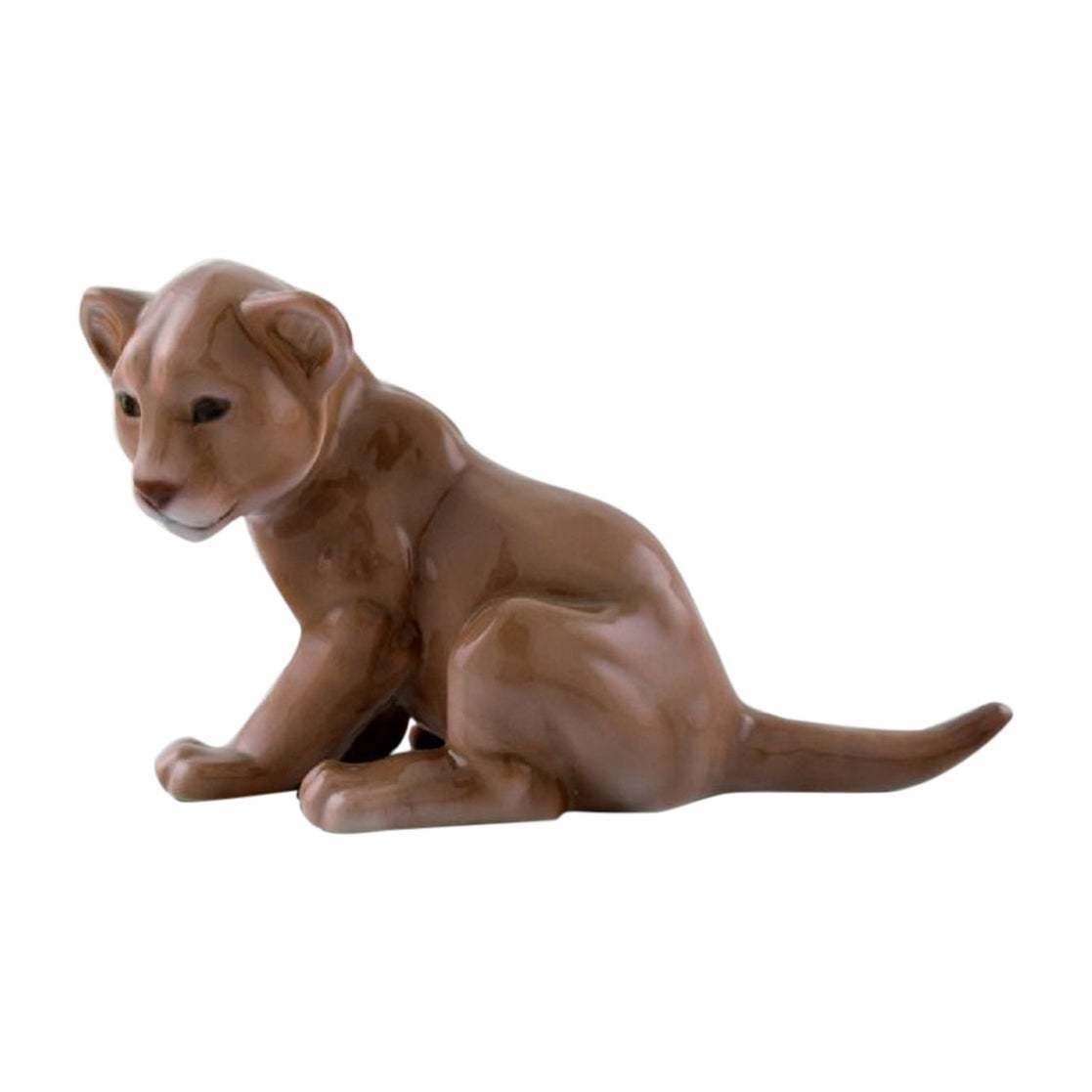 B & G / Bing & Grondahl, Sitting Lion Cub In Porcelain photo vinterior