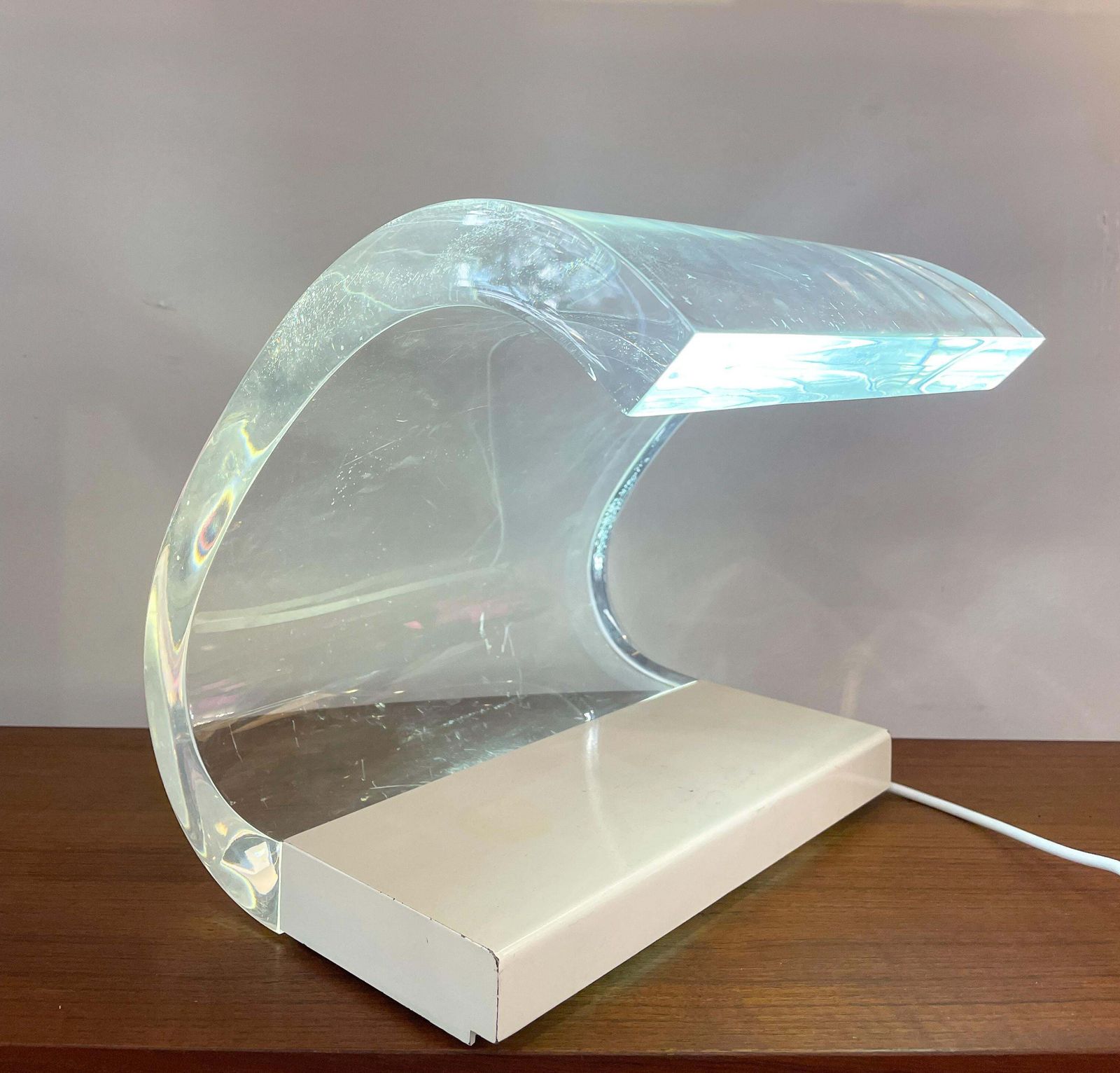 Mid Century Plexiglass White Table Lamp Model ''Acrilica" By Joe Colombo, Italy photo for sale