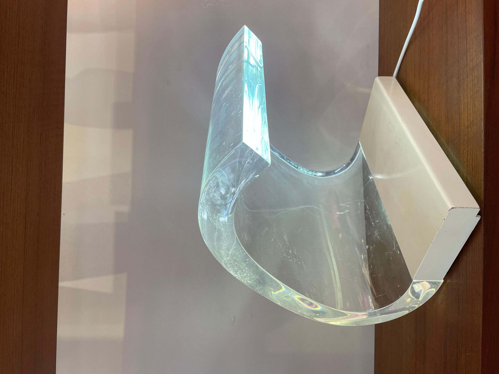 photo for sale Mid Century Plexiglass White Table Lamp Model ''Acrilica" By Joe Colombo, Italy