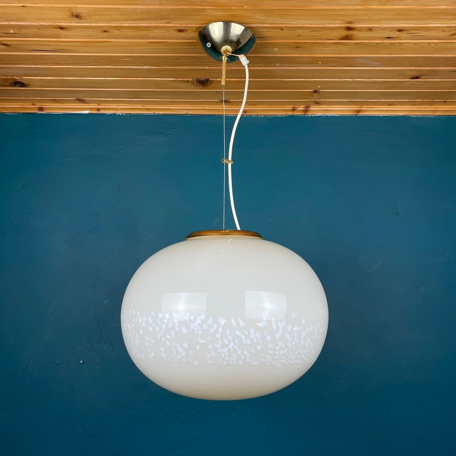 photo furniture Classic Beige Murano Pendant Lamp Vetri Murano Italy 1970s