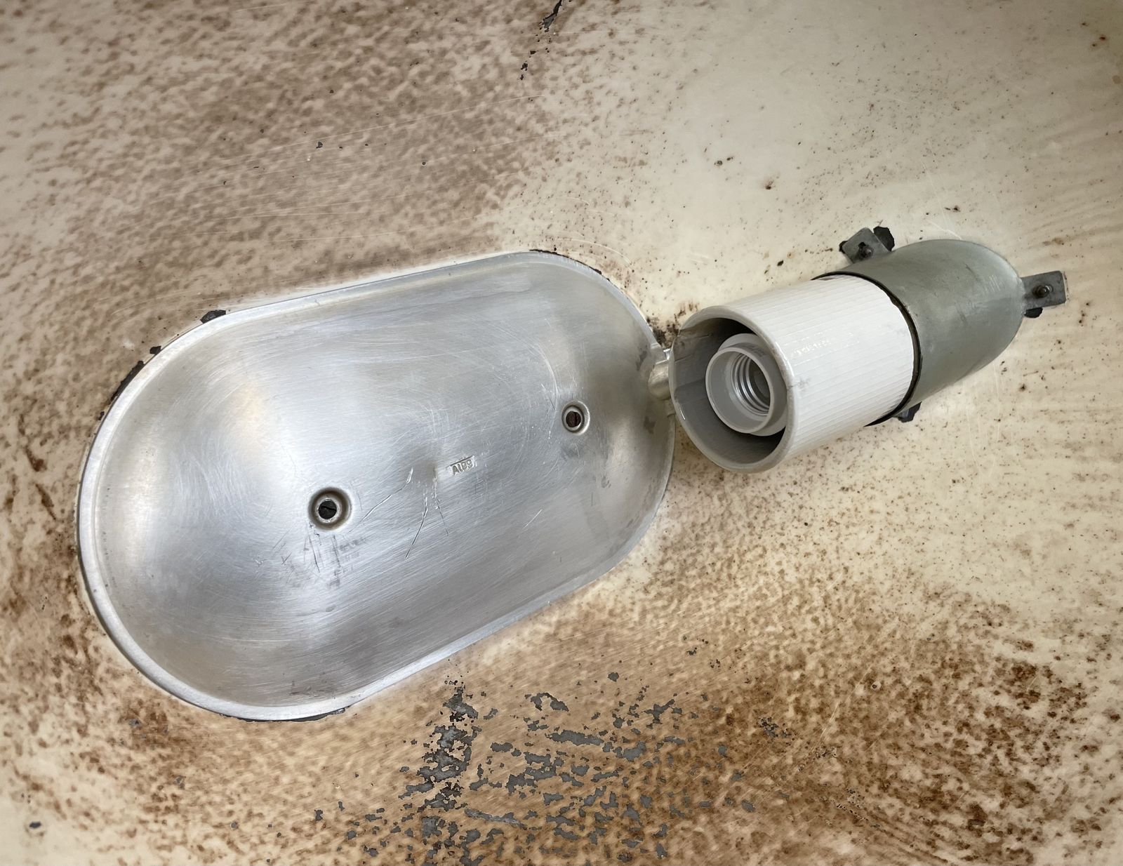 Large Oval Industrial Polish Factory Pendant Lamp From Mesko, 1970s, 8x photo vintage