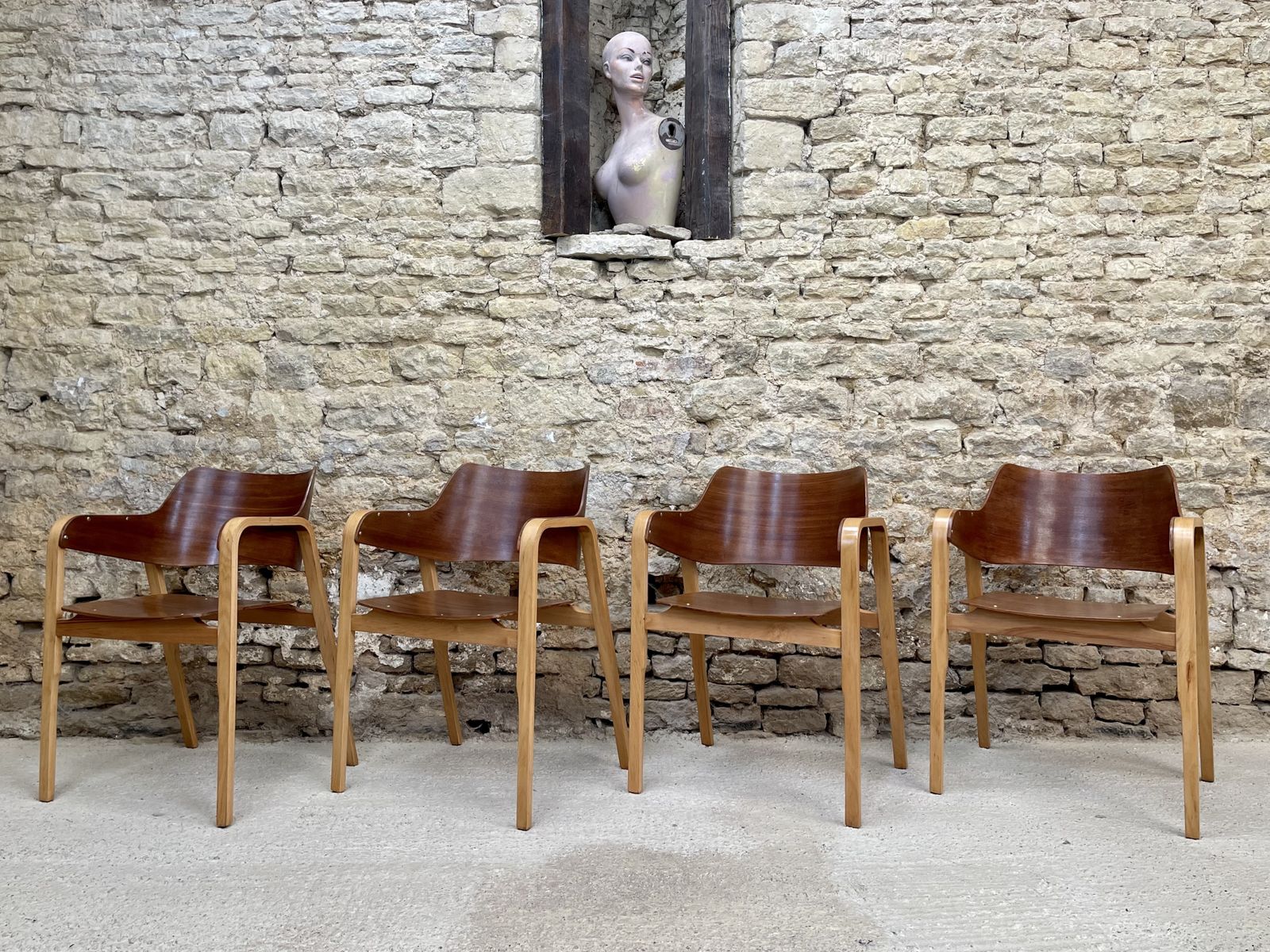 Set Of Four Mid Century Modern Wood Dining Chairs. Set Of 4 Chairs Plywood And Beach  And Ply Wood Bentwood Chairs 1950s photo vinterior