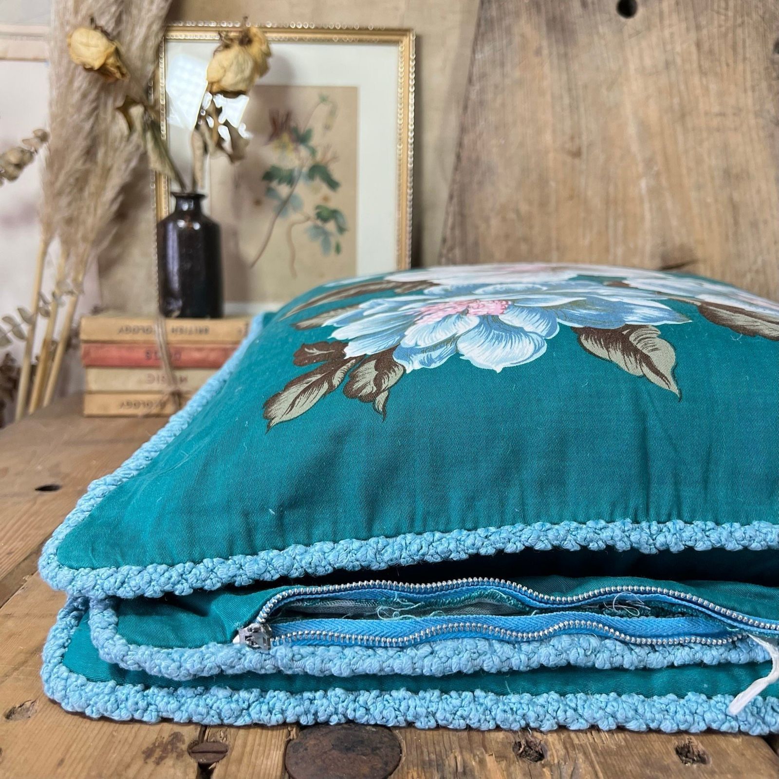 photo for sale Set Of Four Stunning Mid Century Floral Scatter Cushions  Electric Blue Teal