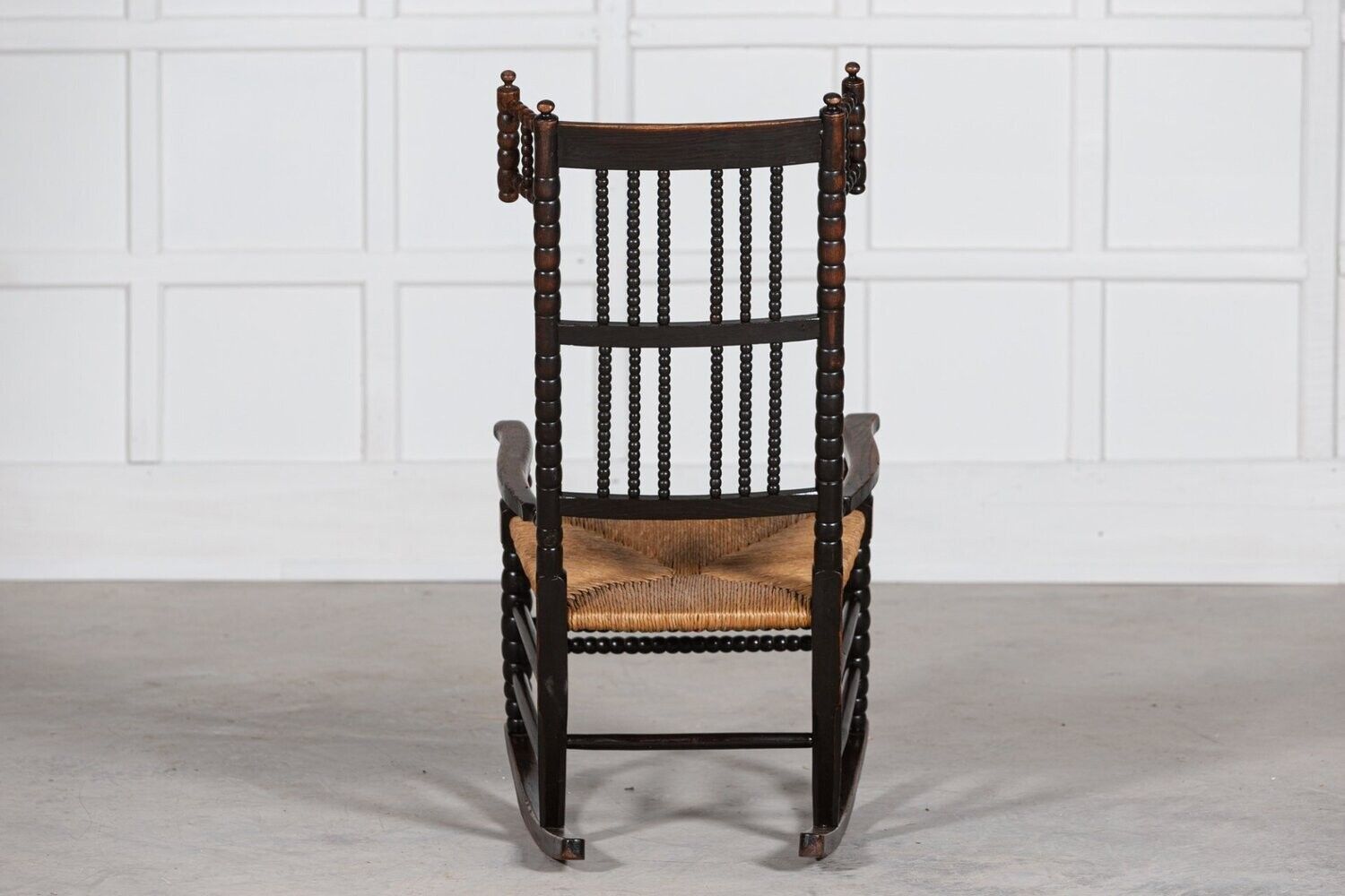 Ernest Gimson Style Ash & Elm Bobbin Turned Rocking Chair photo 1898.0