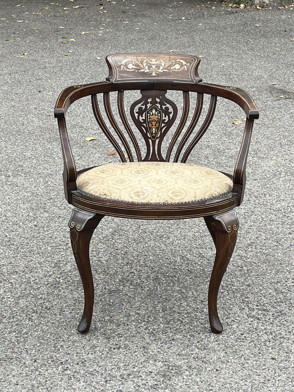 photo furniture Antique Inlaid Mahogany Armchair , Superb Quality.